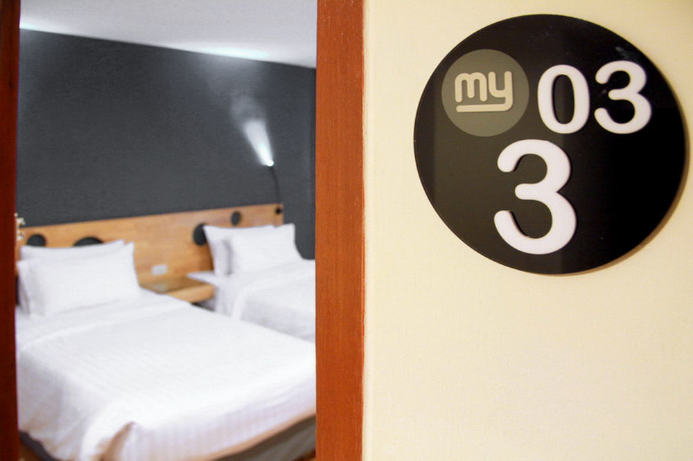 Mybed Sathorn Hotel Bangkok Luaran gambar