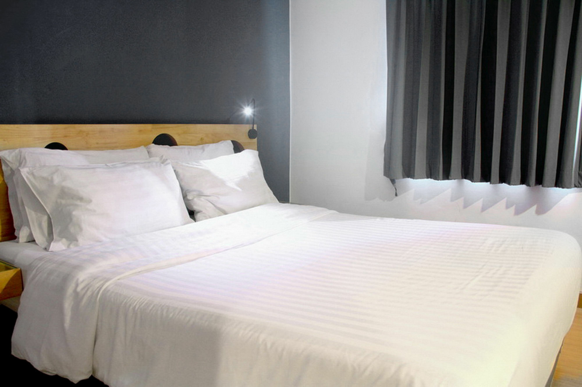 Mybed Sathorn Hotel Bangkok Luaran gambar